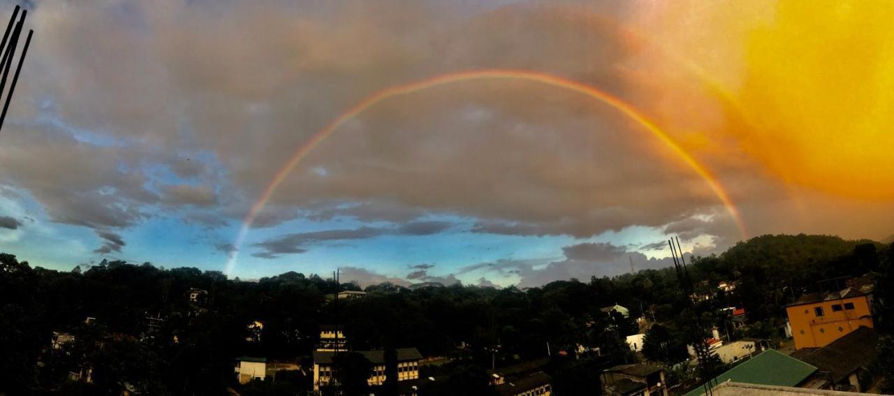 Mountain White Villa By Sunrise Kandy Esterno foto